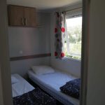 chambre mobil home au camping de Keremma